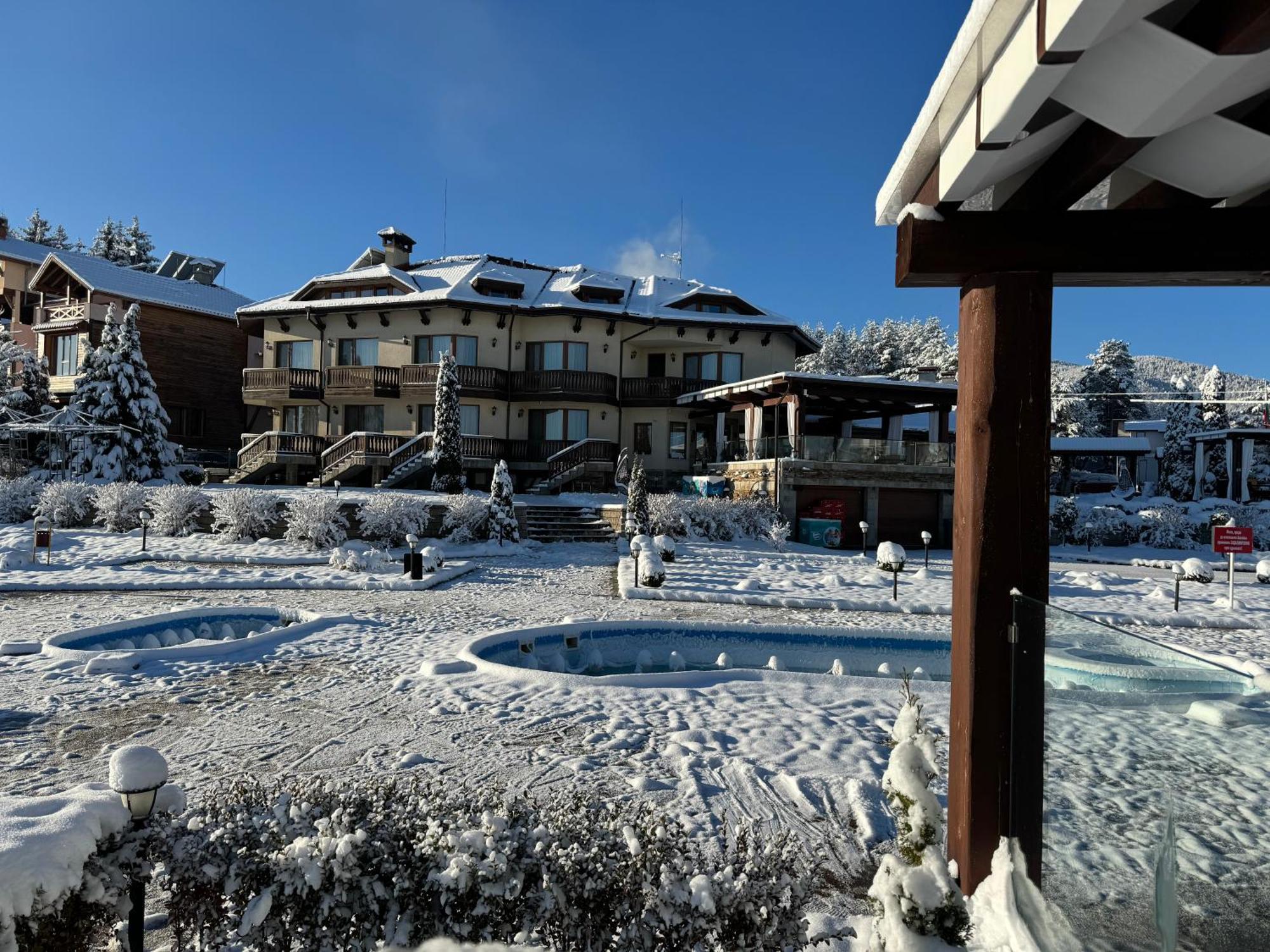 Family Hotel Eterno Tsigov Chark Exterior photo