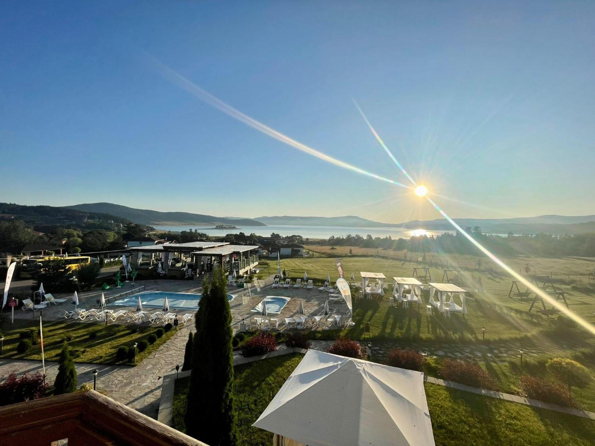 Family Hotel Eterno Tsigov Chark Exterior photo
